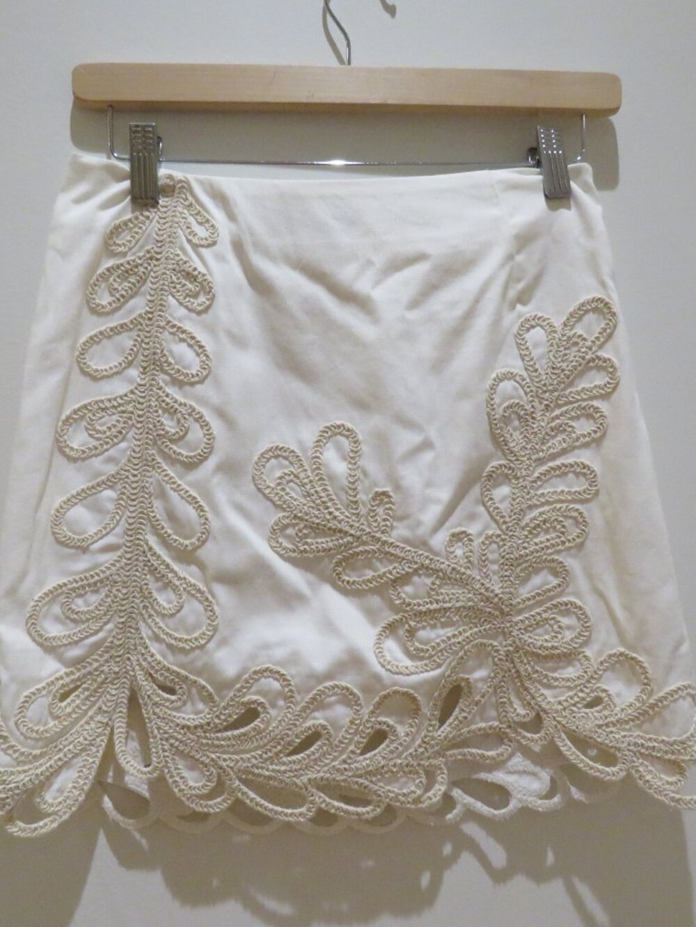 MAJE Janetty Embroidered High Waist Cotton Mini Skirt Cream Coastal Quiet Luxury - Picture 3 of 14